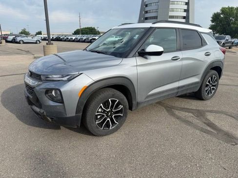 Used 2023 Chevrolet TrailBlazer ACTIV w/ Sun and Liftgate Package AWD/4WD image 6