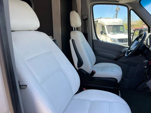 Used 2016 Mercedes-Benz Sprinter 3500 image 10