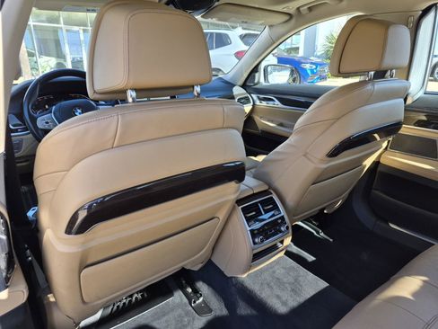 Certified 2022 BMW 740i xDrive image 32