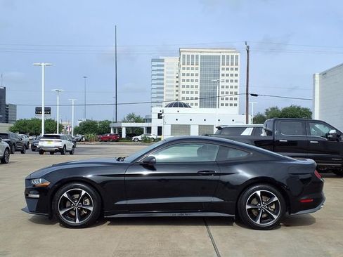 Used 2018 Ford Mustang Coupe RWD image 24