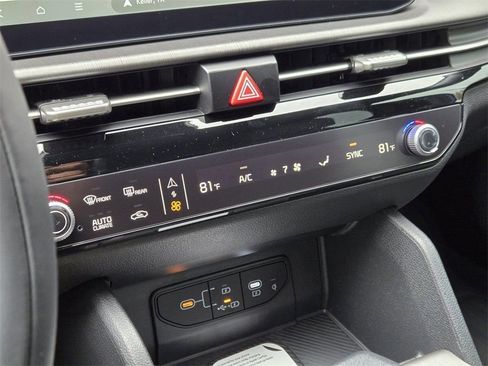 New 2026 Kia Sportage X-Line w/ X-Line Technology Package AWD/4WD image 16