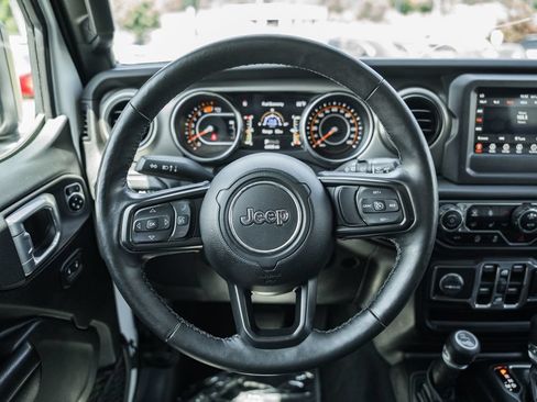 Used 2021 Jeep Wrangler Unlimited Sport AWD/4WD image 29