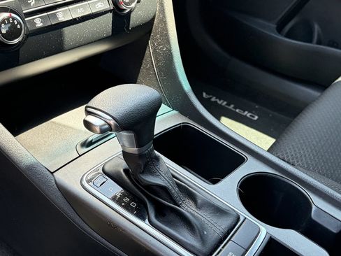Used 2016 Kia Optima LX FWD image 10