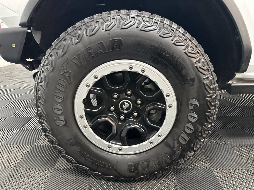 Used 2023 Ford Bronco Badlands w/ Sasquatch Package AWD/4WD image 37
