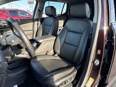 Used 2021 GMC Acadia SLT w/ Elevation Edition image 11