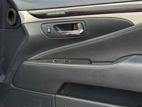 Used 2017 Lexus LS 460 L image 28