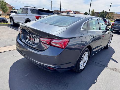 Used 2021 Chevrolet Malibu LT image 4