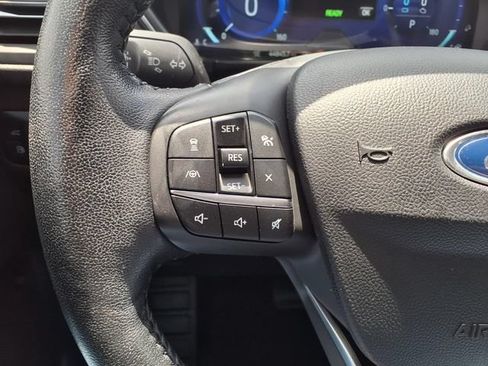 Used 2020 Ford Escape Titanium FWD image 22