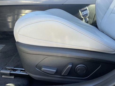 New 2026 Hyundai Elantra Limited FWD image 21