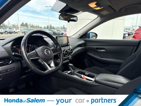 Used 2023 Nissan Sentra SV image 2