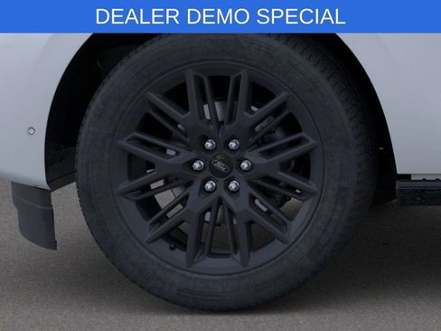 New 2026 Ford Expedition Max Platinum w/ Stealth Appearance Package AWD/4WD image 19