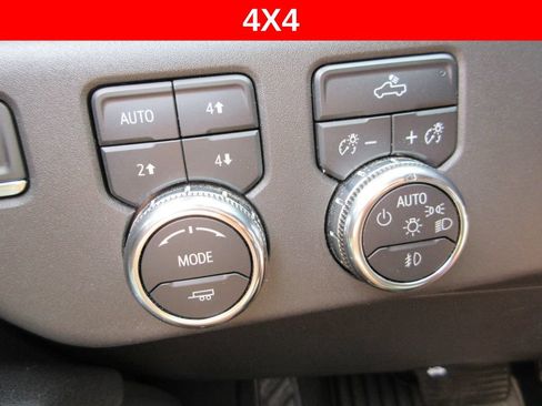 Certified 2025 GMC Sierra 1500 Elevation AWD/4WD image 24