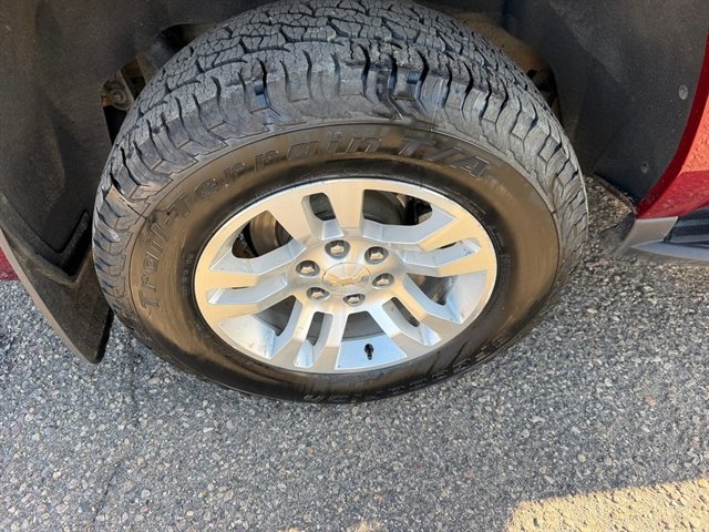 Used 2020 Chevrolet Suburban LT AWD/4WD image 17