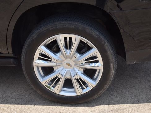 Used 2021 Chevrolet Tahoe High Country w/ Premium Package AWD/4WD image 13