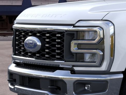 New 2026 Ford F350 4x4 Crew Cab DRW Super Duty image 39