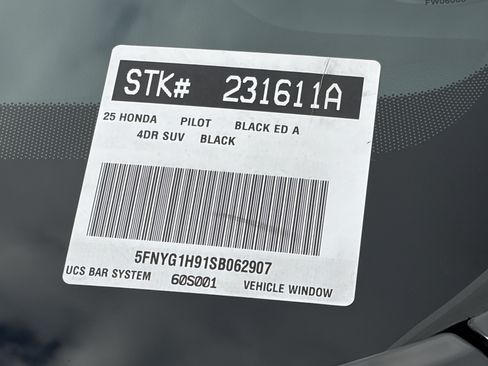 Used 2025 Honda Pilot Black Edition image 34