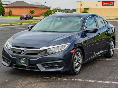 Used 2018 Honda Civic LX image 3