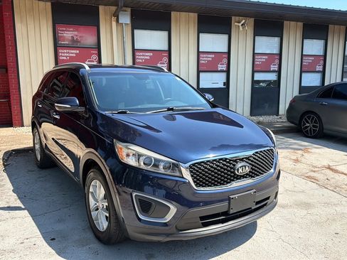 Used 2016 Kia Sorento AWD w/ LX Convenience Package image 9