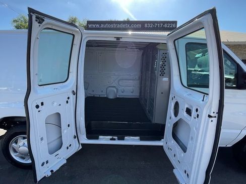 Used 2014 Ford E-150 and Econoline 150 RWD image 23