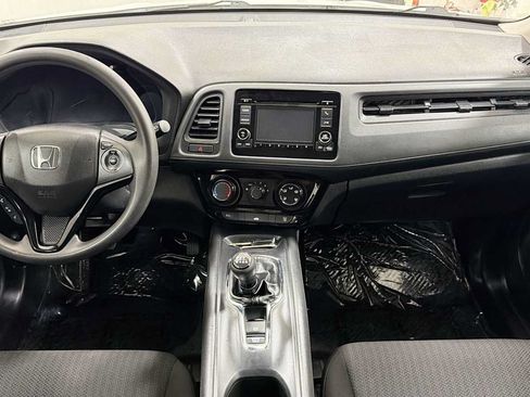 Used 2016 Honda HR-V LX image 25