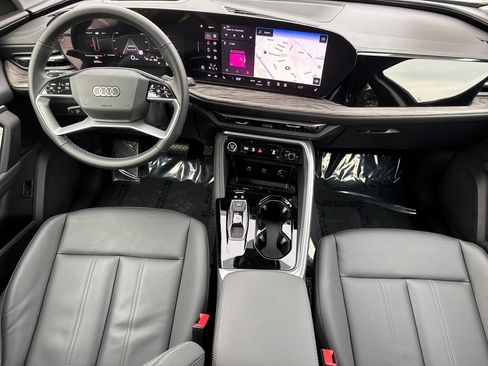 Used 2025 Audi Q5 Premium w/ Premium Plus AWD/4WD image 19