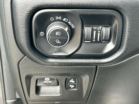Used 2021 RAM 1500 Laramie image 17