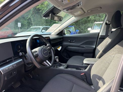 Used 2024 Hyundai Kona SEL AWD/4WD image 5