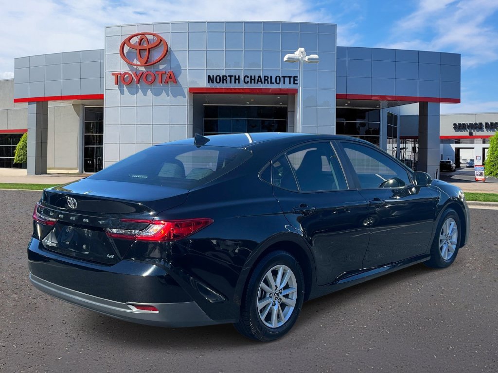 Used 2025 Toyota Camry LE w/ Convenience Package FWD image 8