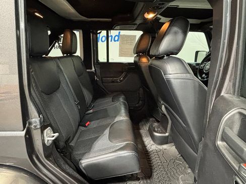 Used 2016 Jeep Wrangler Unlimited Sahara AWD/4WD image 26
