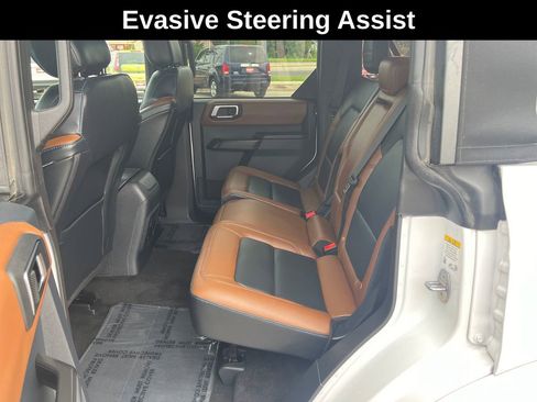 Used 2024 Ford Bronco Outer Banks image 16