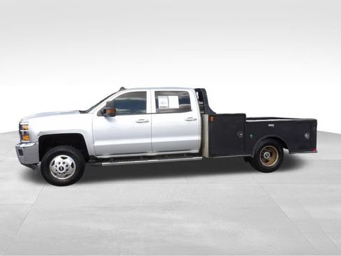 Used 2018 Chevrolet Silverado 3500 LT w/ LT Convenience Package AWD/4WD image 4