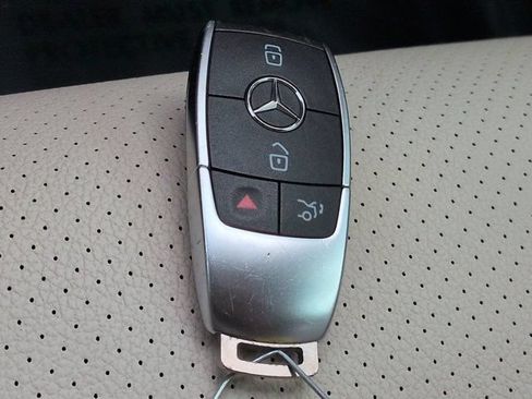 Certified 2021 Mercedes-Benz GLE 350 w/ Premium Package image 30