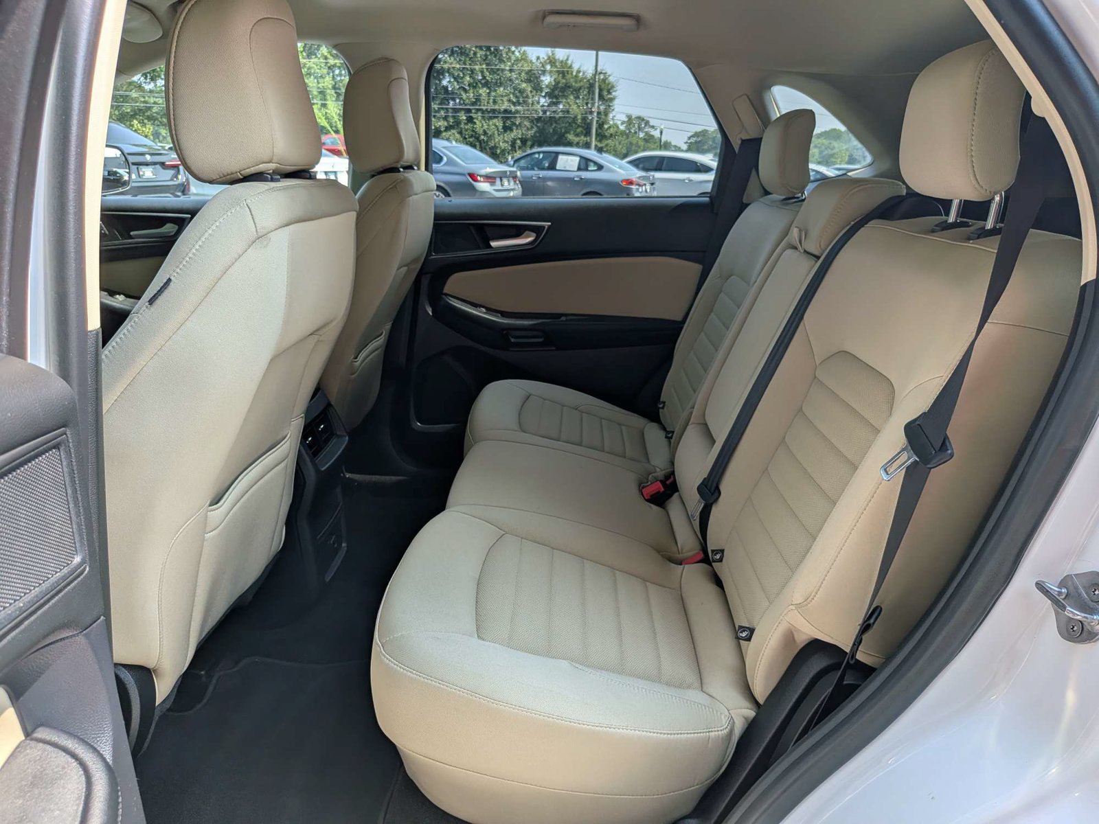 Used 2020 Ford Edge SE AWD/4WD image 13