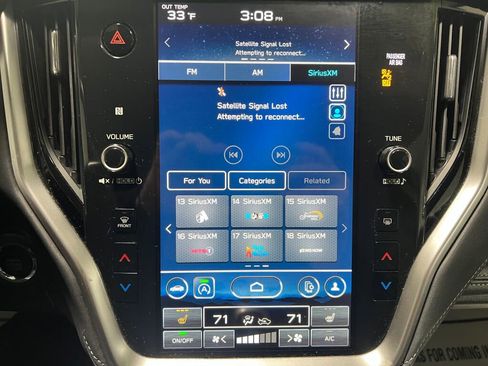 Used 2023 Subaru Outback Limited image 11