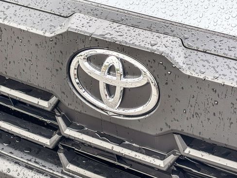 New 2026 Toyota Corolla Cross L FWD image 10