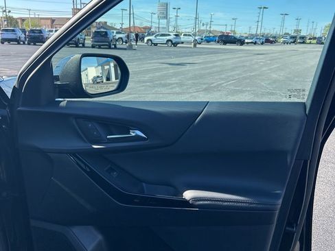 Used 2025 Chevrolet Equinox LT w/ Convenience Package II image 62