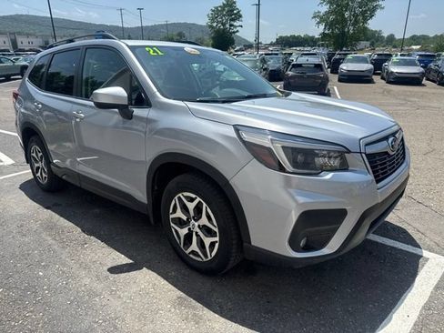Used 2021 Subaru Forester Premium AWD/4WD image 6