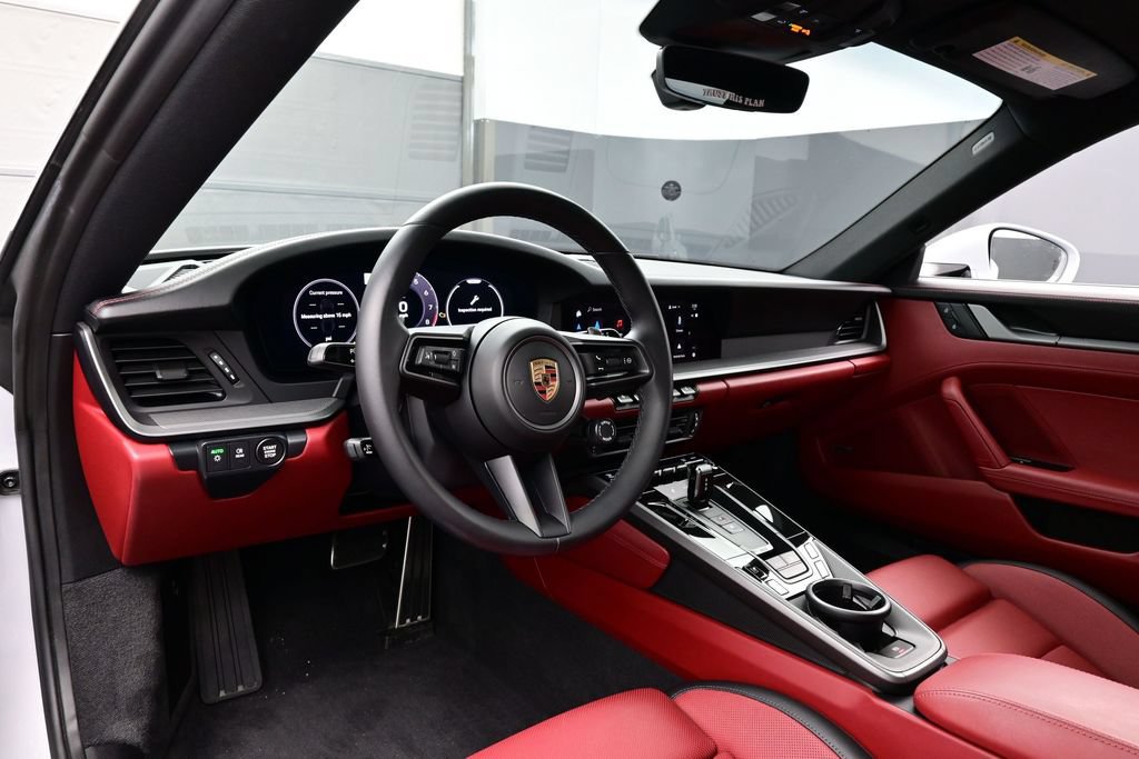 Certified 2025 Porsche 911 Carrera RWD image 4