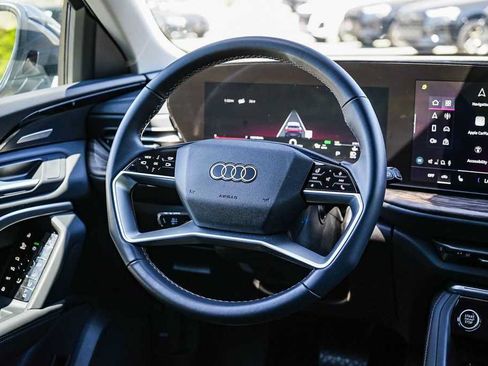 Used 2025 Audi Q5 Premium Plus w/ Premium Plus AWD/4WD image 15