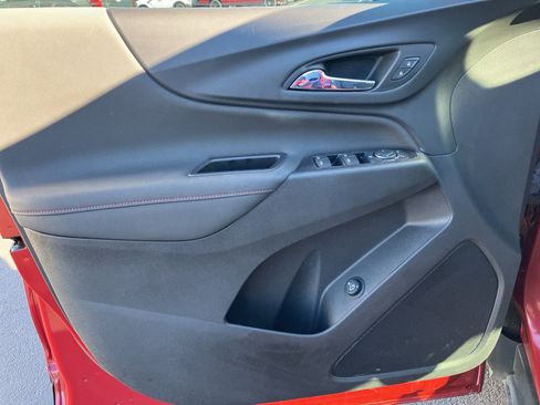 Used 2022 Chevrolet Equinox RS w/ LPO, Floor Liner Package image 15