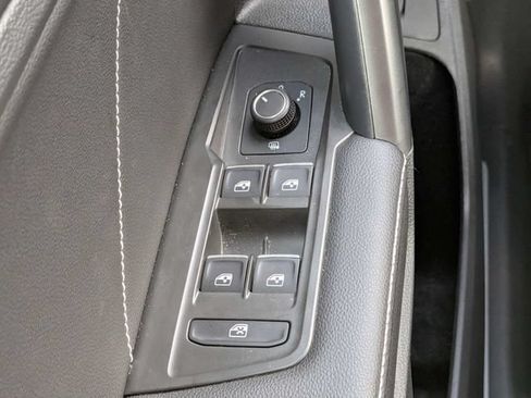 Certified 2024 Volkswagen Tiguan SE R-Line FWD image 25