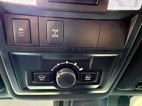 Used 2018 Toyota Tacoma TRD Off-Road image 31