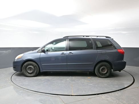 Used 2008 Toyota Sienna LE FWD image 9