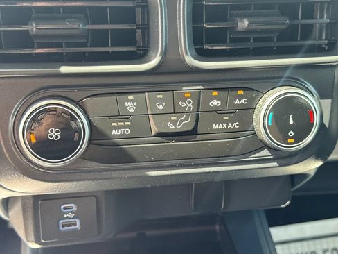 Used 2024 Ford Maverick XL FWD image 38