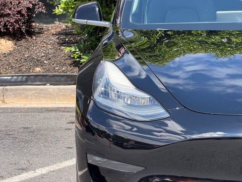Used 2019 Tesla Model 3 Long Range AWD/4WD image 4