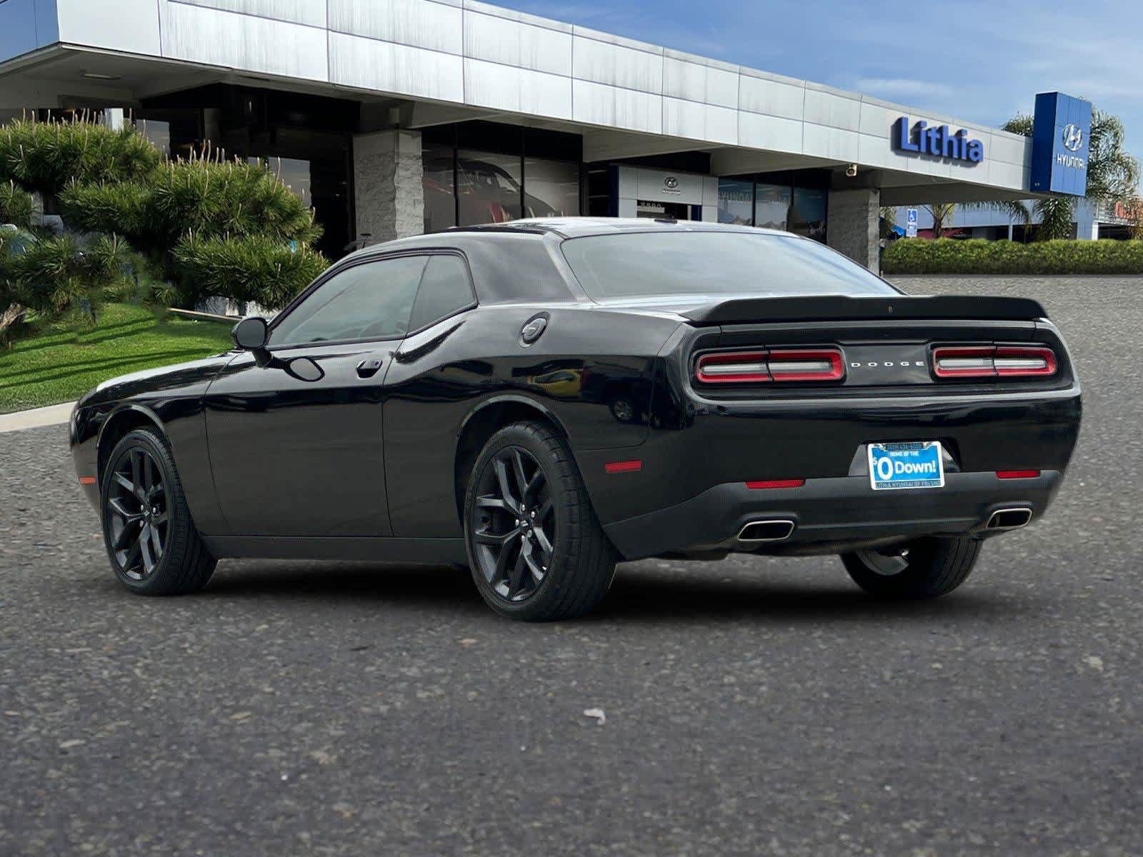 Used 2019 Dodge Challenger SXT w/ Blacktop Package RWD image 7