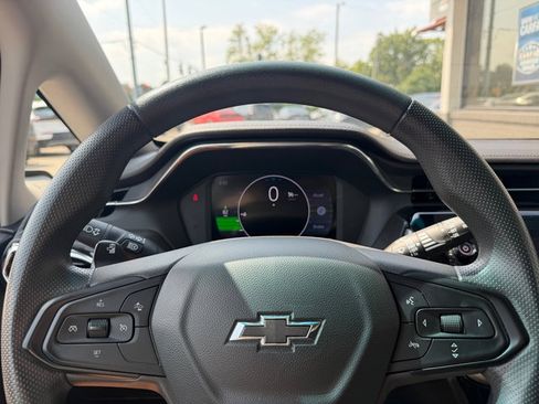 Used 2023 Chevrolet Bolt LT FWD image 15