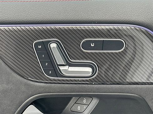 Certified 2025 Mercedes-Benz GLA 250 image 11