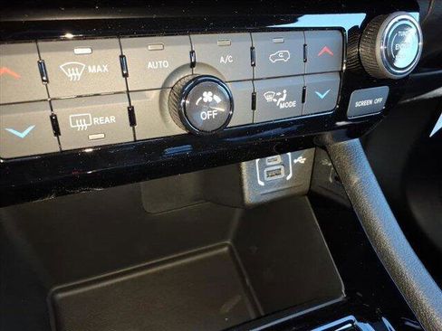 New 2026 Jeep Compass Limited image 27