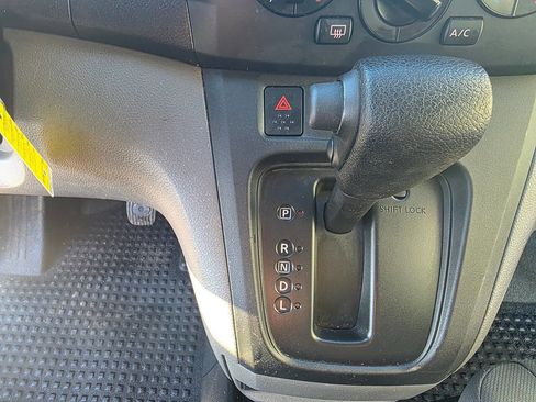 Used 2020 Nissan NV200 SV w/ Back Door Glass Package image 39